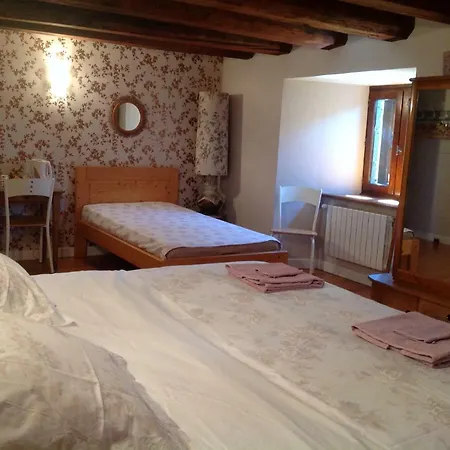 Au Calme Bed & Breakfast *